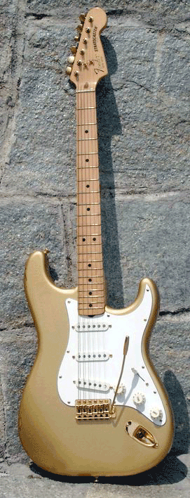 Gold/Gold Stratocaster - Strat Collector News